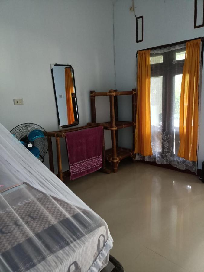 Brown Bamboo Guest House & Trekking Bukit Lawang Exterior photo