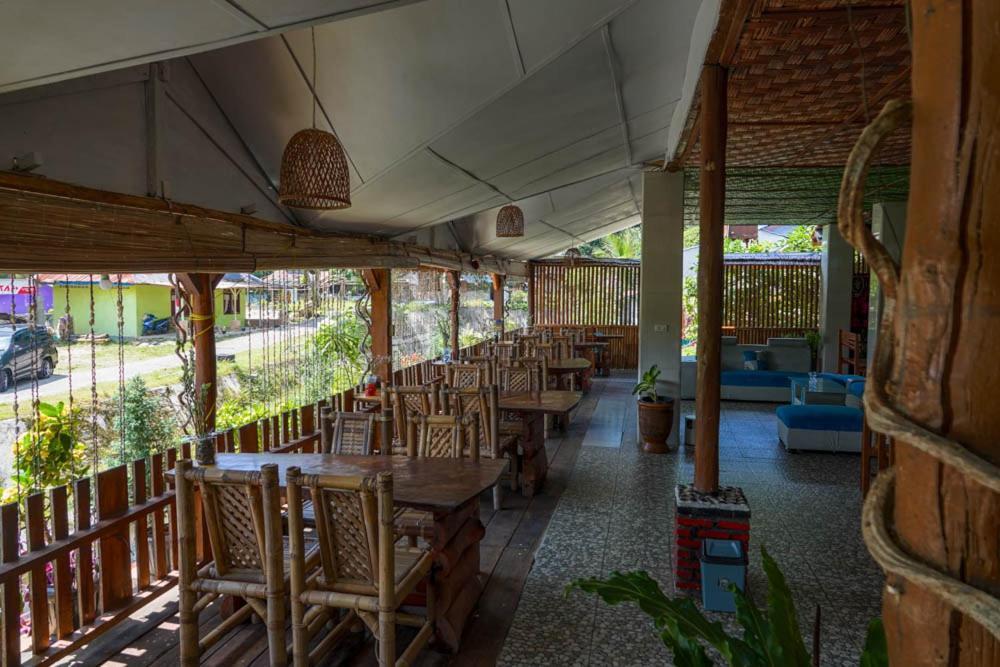 Brown Bamboo Guest House & Trekking Bukit Lawang Exterior photo